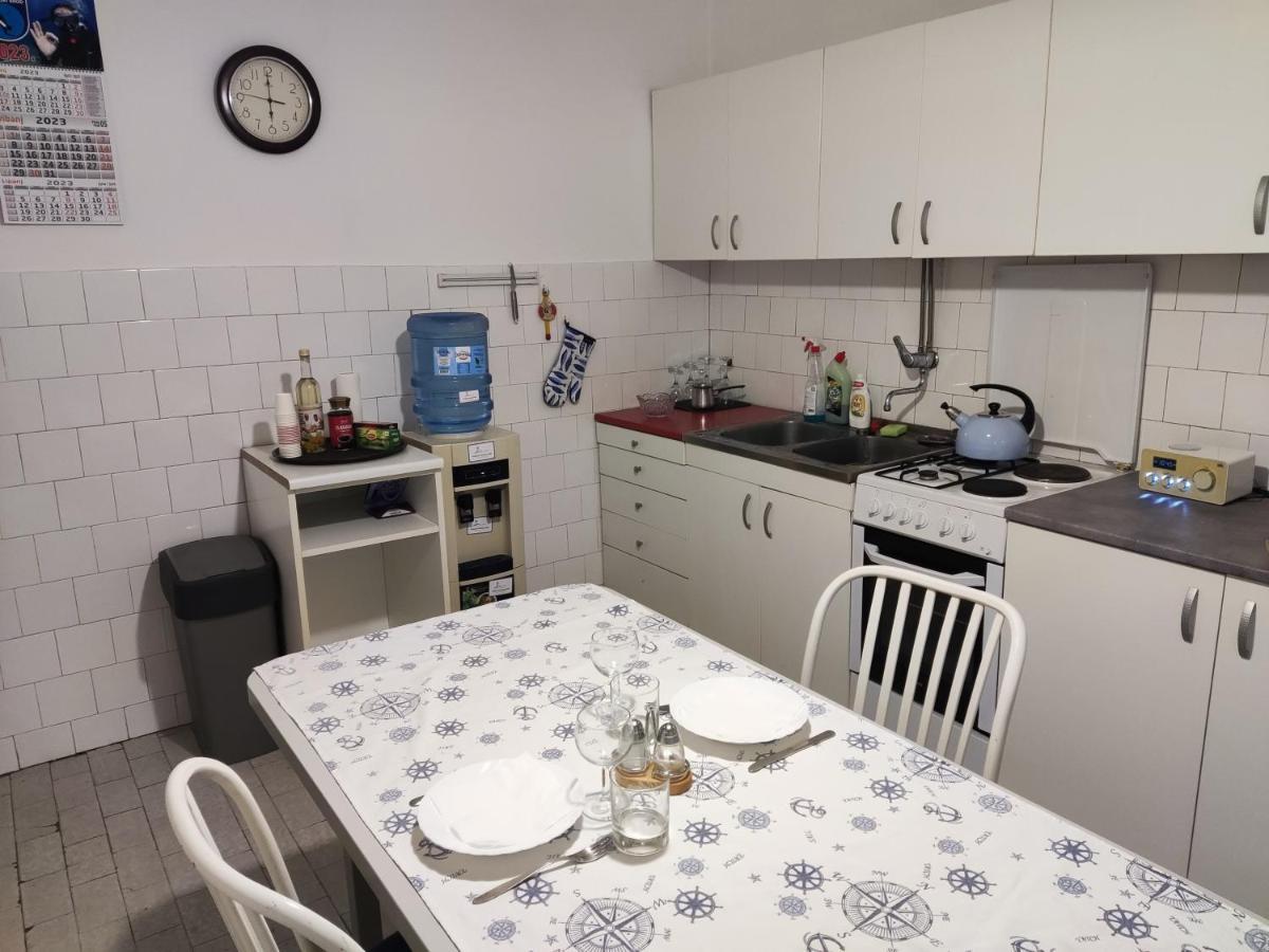 Vintage Apartment In The Center Of Novi Sad Exteriér fotografie
